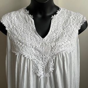 Lace Sleeveless Top